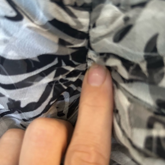 Donna Ricco size 14, 100% silk, black and white floral print dress - Picture 11 of 11